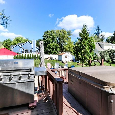 Como Lakeview Loft - Massive Wraparound Deck - Filtered Lake Views - Hot Tub - Fire Pit - Gas Fireplace Villa Lake Geneva Exterior photo